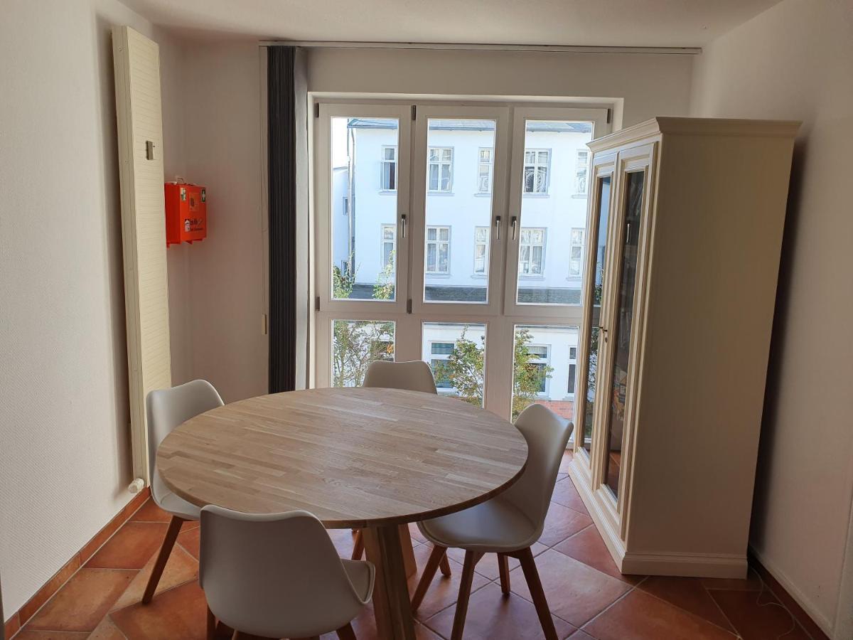 Das Appartement Inselliebe Ruegen Inkl Sauna Und 3H Taeglich Eintritt Ahoi Schwimmbad Sellin  Exterior foto